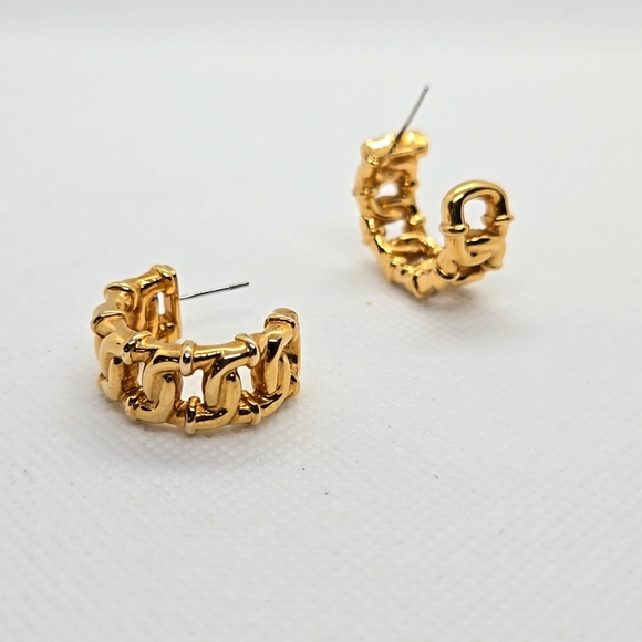 Gold Chain Link Hoop Earrings - Picture 3 of 14